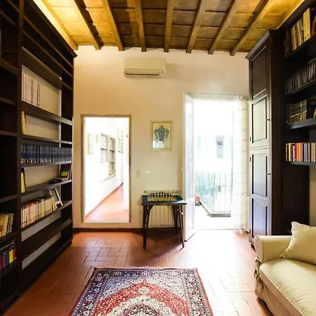 Апартаменты Casa Ghibellina - Center With Outdoor Space! Флоренция